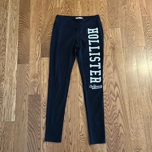 Women’s Hollister leggings. Size small. Black.